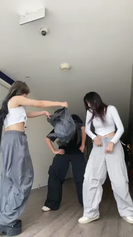 Làm gì khó coi vậy? @PuY ☀️ nhạc mấy anh iuu @Hùng Huỳnh @HURRYKNG @Quân A.P #xh #fyp #daudoisung #heinepe 