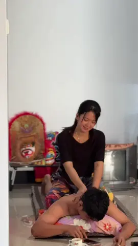 Ojo adem adem gusti bojoku saben bengi jalok imbuh terus 😖🤣