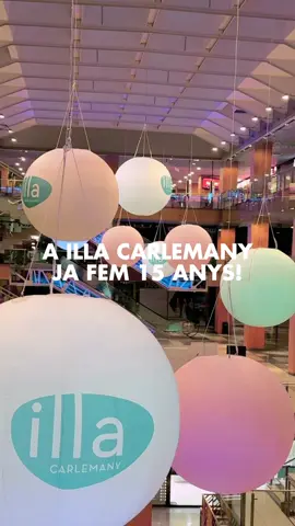 🎈FEM 15 ANYS!🎈 El 17 de juliol de 2009 illa Carlemany va obrir les portes al públic: en un mateix espai, oferia una fórmula innovadora al país fins aleshores: botigues de marca, cafeteries, restaurants, aparcament, supermercat, gimnàs, establiments de serveis i els únics cinemes del Principat. Compres, activitats i serveis tant per al públic local com per als turistes. En quinze anys, illa Carlemany ha contribuït a convertir Andorra en una destinació turística de compres per excel·lència, al cor d’Escaldes-Engordany i Andorra la Vella. Aquí s’han viscut històries úniques amb actuacions musicals, espectacles, exposicions, conferències, demostracions folklòriques, proves esportives, trobades gastronòmiques, desfilades, accions socials i comptes enrere per a il·luminar el Nadal. Han estat quinze anys de transformació per al país i la parròquia (l’avinguda Carlemany ara és per a vianants, per exemple). illa Carlemany és el cor d’Andorra gràcies a vosaltres. Per molts anys més, gràcies per participar en aquest viatge emocionant! #illacarlemany #aniversari #15anys #andorra #centrecomercial #andorraturisme #turisme #gracies #andorra🇦🇩 #centreandorra 