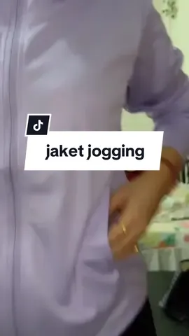 #joggingjacket #jaketjogging #hikingjacket 