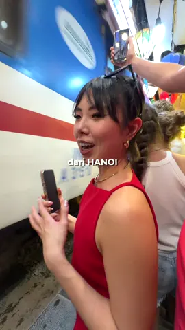 Semua tempat MAKAN, NGOPI, SHOPPING & PARTI di HANOI, VIETNAM yang udah pasti mantep in  1 video! Semoga membantu bagi kalian yg mau ke Vietnam sebentar lagi.. atau mungkin ada yg jd tertarik ke Vietnam habis nonton video ini?!! 🇻🇳 #travel #vietnam #hanoi banh mi pho buncha tourist guide ho chi minh saigon  #creatorsearchinsights 