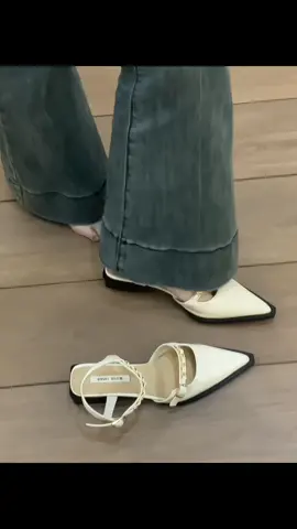 Mũi nhọn dễ đi #giaydepxinh #giaydepnu #depmuinhon #giaydepquangchau #giaydepquangchaucaocap #trending 