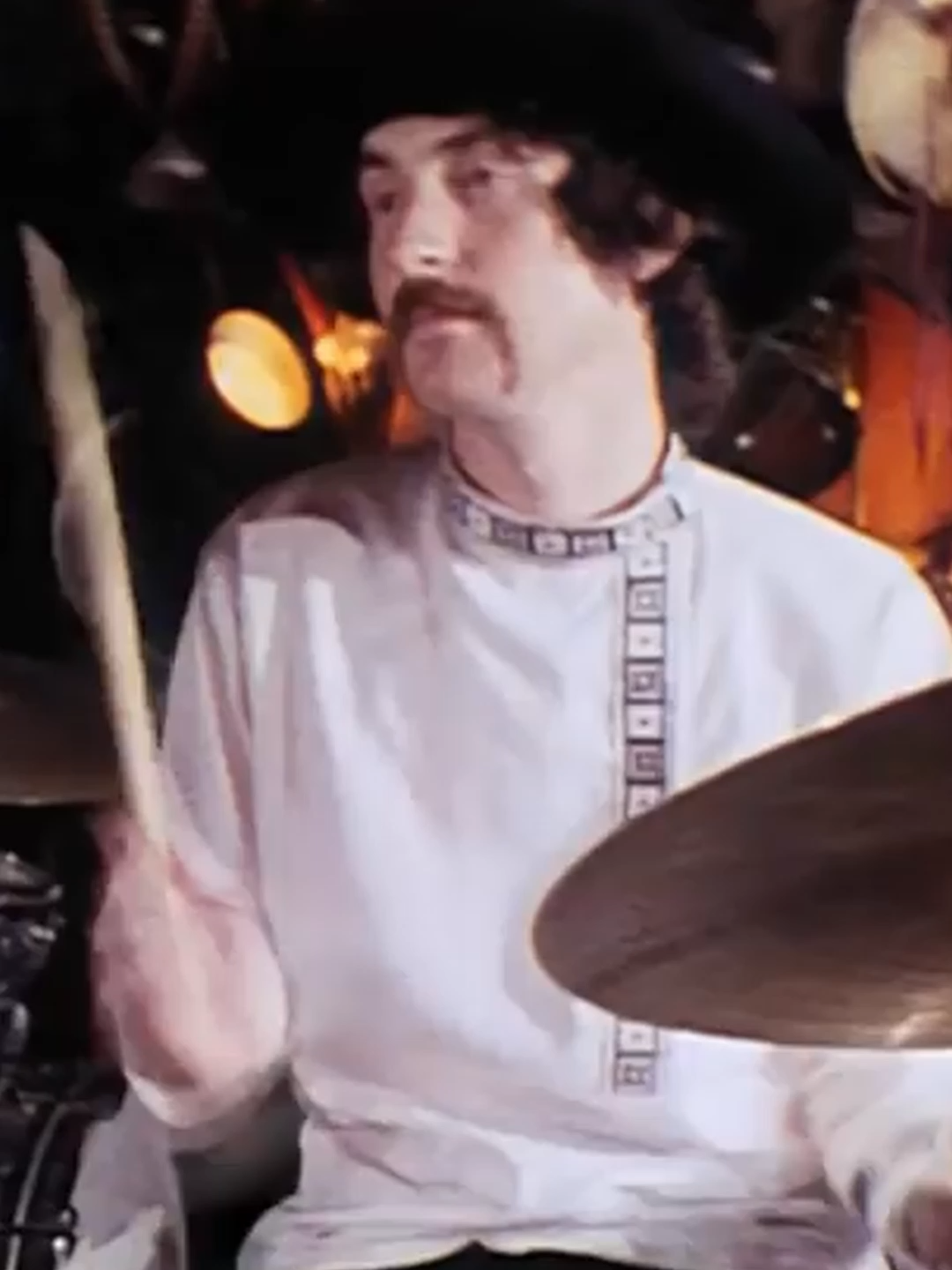 Pink Floyd performing ‘It Would Be So Nice’ in #Rome #1968 #PinkFloyd #AltMusic