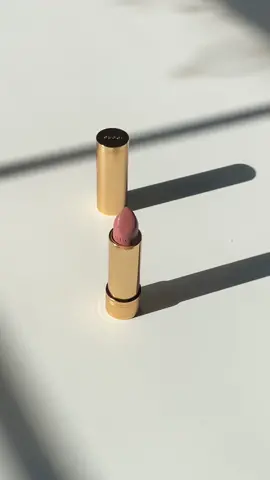 GUCCI 222 FANNY ROSE, ROUGE À LÈVRES MAT LIPSTICK 🥀 #guccibeauty #velvetlipstick #mattelipstick 
