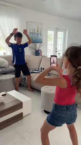 Hay tendencias que son imposibles de ignorar 😂 #4plusone #humor 