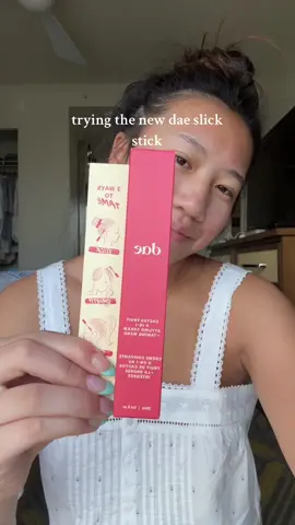 i love the brush on thiss product!       #daehair #slickback #slickstick #slickbackponytail @Dae Hair #newproduct 