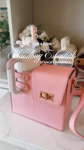 POV: you found a handbag for your Stanley 🎀. #packwithme #packwithmeforatrip #handbag #whatsinmybag #whatsinmypurse #travelessentials #stanleyaccessories #waterbottle #errandswithme #stanleytumbler #organizewithme #beautyfavorites #minibag 