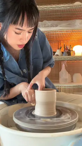 faced my fears and threw a lidded form! I was inspired by all the vintage strawberry wares I’ve been seeing at the antique stores 🧺🍓 #ceramics #wheelthrown #pottery #artist #SmallBusiness #clay #fyp 