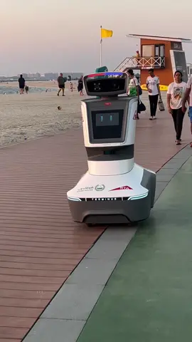 Dubai Robot Police #dubai #police #viralvideo≥ #yourpage #fby #duet #habibi #trendingvideo  #technology #followers #highlights 