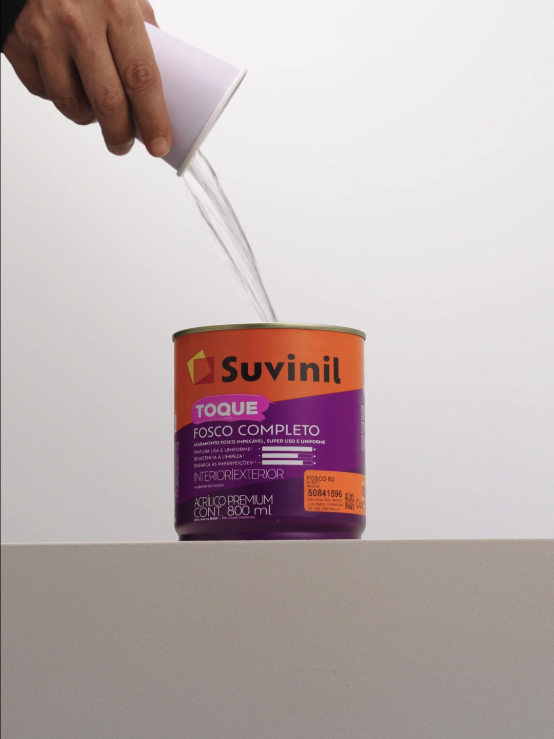 Tá fácil diluir as tintas da Suvinil! A diluição correta é importante para que a tinta tenha a cobertura e o rendimento ideais na sua pintura. Salva esse guia para a sua próxima pintura e na dúvida consulte a embalagem. #diluirtinta #pintura #tinta #suvinil