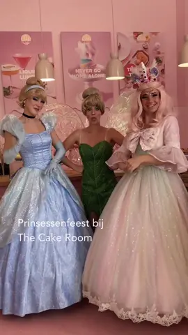 Vandaag was het eindelijk weer tijd voor onze maandelijkse prinsessenparty!! ✨💕👑#thecakeroom #thecakeroombreda #disneyprincess #cinderella #tinkerbell #unicornprincess #prinsessenfeest #hightea #fypage #fyp 