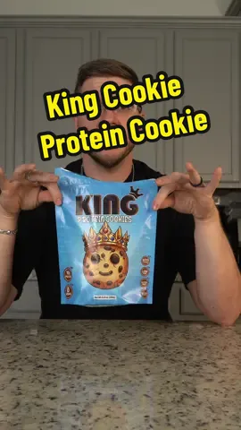 FFGF reviews The King Cookie Protein Cookie #formerfatguy #review #rating #tastetest #GymTok #FitTok #foodtiktok #foryou #foodcritic #highprotein #proteinsnack #proteinbar #proteinbarreview #