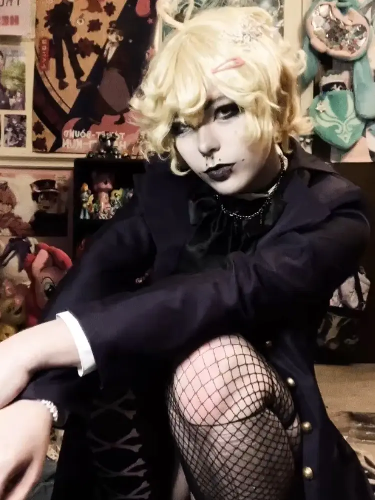 #aloistrancy #aloistrancycosplay #blackbutler #blackbutlercosplay #kuroshitsuji #kuroshitsujicopslay #aloistrancyblackbutler #cosplay #cosplayer #fyp #foryou #foryoupage #anime #animecosplay #animefyp #blackbutlerfandom #newcosplay#vkei #visualkei #vkeicosplay #lolita #oujifashion #fashion 