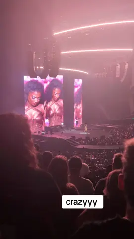 Megan really showed out tonight 😩 #fyp #concert #london #02 #megantheestallion 