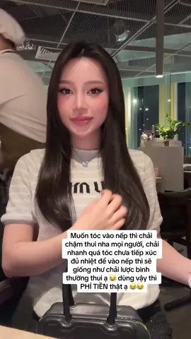 Trả lời @Em❤️💍 bác thử kiếm tra xem lược lên đủ nhiệt chưa (chờ chạy đến 160độ mới dùng) và chải từ từ thui nha. Chứ em thấy em này okk mà có tận 7 mức nhiệt #emtamdunggi #fiko #luocdienchaitoc #xuhuong 