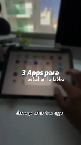 Descarga esas tres apps para tu estudio bíblico  1.You Version, me encanta porque siempre te da versículos diarios y te ayuda con planes para que tú puedas leer . 2. Glorify me encanta porque te dan canciones versículos y un plan diario  3.Logos es súper para comparación de versiones de la biblia #recursosbiblicos #biblia #estudiobiblico 