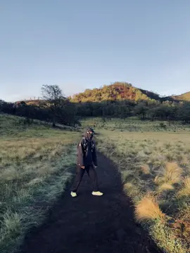 kakean polah #pendakigunung #gunungindonesia #lawumountain 