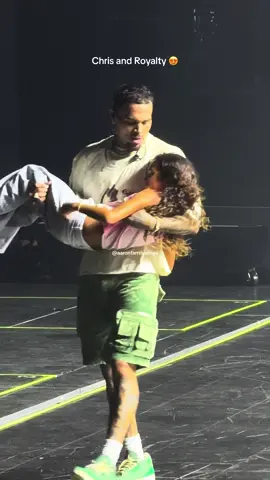 Chris brown and his daughter Royalty ❤️#fyp #chrisbrown #chrisbrownofficial #chrisbrowntiktok #1111tour 
