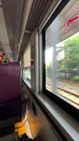 Cirebon-ganbir 2jam#keretaapiindonesia #railfansindonesia #argobromoaanggrek 