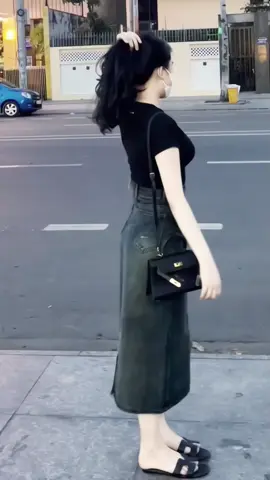 Chân Váy jean Dài Thời Trang Cạp Cao Dáng Dài Thanh Lịch #chanvay #chanvaydai #chanvayxinh #thờitrang #thờitrangnữ #phốiđồđẹp 