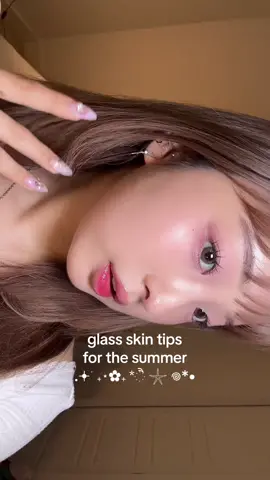torriden is one of my absolute favorite brands as a dry skin girly🫧 I opt for gel moisturizers in the summer for a less heavy feel! it works perfectly under makeup giving a dewy finish:) @TORRIDEN US  - oliveyoung code: OLIVEEMCHU22 yesstyle code: EMCHU22   - #makeupprep #skincaretips #clearskin #makeupcream #gelmoisturizer #glassskinroutine #koreanskincare #kbeauty 