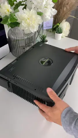 Starting Up the Microsoft XBOX Classic with custom Vintage Monitor 🙌🫶 #retro #crt #vintage #ogxbox #retrogaming #xboxcollector #kartongold 