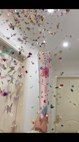 Ph.á.o giấy, phụt kim tuyến #sinhnhat #phaogiay #buatiec #tochucsukien #trangtrisinhnhat 