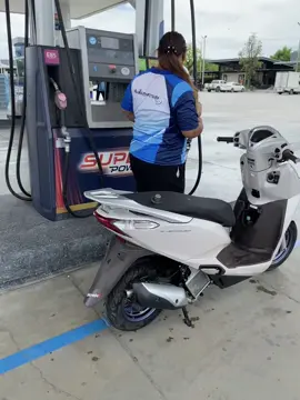 เขาเป็นอะไรคับ🤣⛽️#lead125ดิวะ #ตามจังหวะ #หลีดดิว่ะ #หลีดคอนเทนต์ #กัปตันปั๊มปตท⛽️ #ฟีดดดシ 