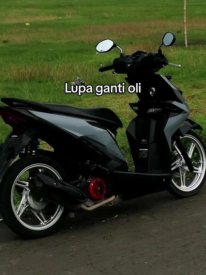 Hallo teman” zaar kali ini zaar mengucapkan banyak trimakasih buat followers” zaar dan teman” zaar yg udah mensupport zaar smpe detik ini kali ini zaar pmit undur diri dari dunia tiktok dan motor, zaar meminta maaf jika slma ini zaar ada salah atau omongan yg menyinggung tmen” dan followers zaar, sekali lagi zaar mengucapkan banyak trimakasih buat tmen” zaar🥰 sampai ktmu dngn versi terbarunya zaar🥺🥰🙏🏻 #munculberanda #berandafypシ #ogahjinjit #fypシ#fyp