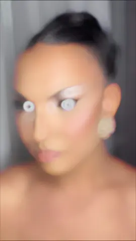 Make Up Muse💎 @Keren Zaltzman   💌DM pentru programari💌  #makeup #makeupartist #blueeyes #glitter #shine #beauty #capcut #tiktok #fyp #viral #video 