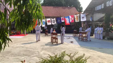 mentahan, jangan nanya aku nya GK ada gess#zyxcba#fypシ゚#fypシ゚viral#karatedo#demoeskulkarate#karategirl🥋❤🥊 