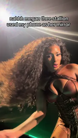 megan fr dont gotta edit.. she is the most beautiful woman in the world #megantheestallion #hotgirlsummertour #tinasnow #theo2 #fyp @Megan Thee Stallion @KatieTheScammer 
