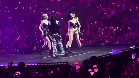 Điệu nhảy trẻ mãi không già🖤💗 #jisoo #jennie #lisa #rosé #blackpink #blinks #foreveryoung #fyp #xuhuong #trending #viral 