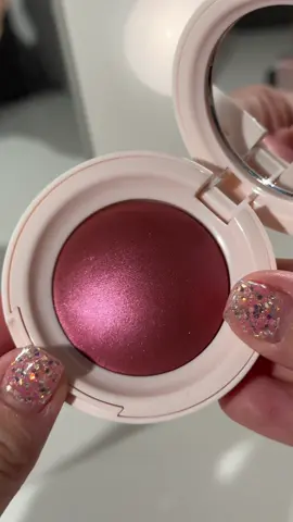Must have blush🎀💗🌸 @Rare Beauty soft pinch luminous powder blush in the shade ‘truth’ ✨🫶🏻 *gifted Such a pretty blush 🫶🏻 Available at @SPACE NK  