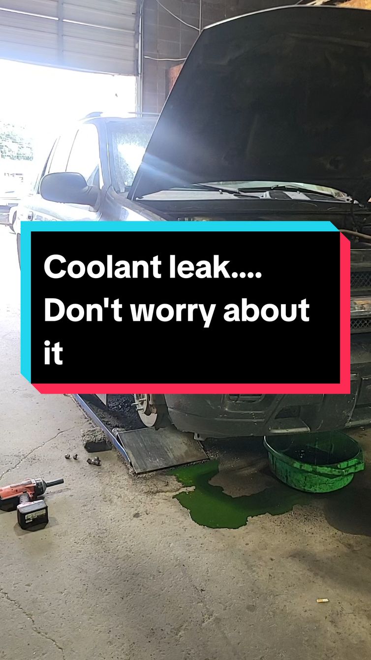 #cartok #cars #trucks #trucksoftiktok #carsoftiktok #car #truck #mechanic #tireshoplife #tireshop #runninghot #trucktok #customers 