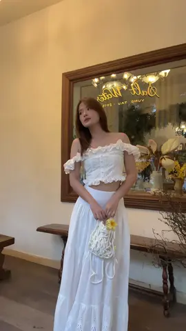 Fit check trong thời tiết mua gió bất ổn >> 🧏🏻‍♀️ #xuhuong #fitcheck #chanvayxinh #mixandmatch #outfit 