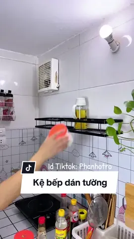 Kệ để đồ bếp dán tường bị bong keo? #phanhotro #phanhdecorxamxi #kebepdantuong 
