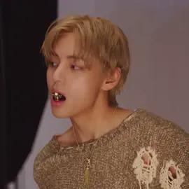 just remember this taehyung, his color hair and his skin tone, totally perfect #taehyung #tae #fyp #viral 