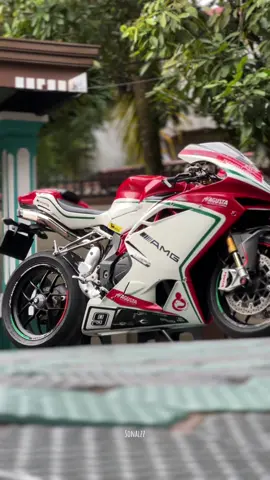 One and only Sri Lanka 🗿 Mv Agusta F4. #mvagusta #mvagustaf4 #highcapacitysrilanka🇱🇰 #foryou #1m #srilanka #creative #trending #fyp @Viper_ _🗿💨🦇 