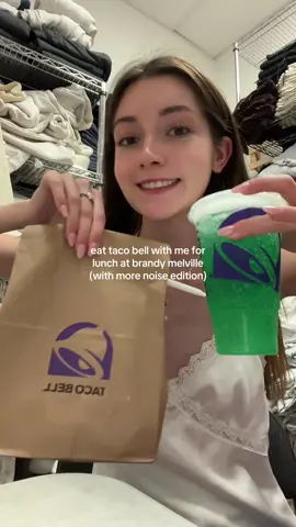 200% audio volume 25% music volume #eatwithme #tacobell #mukbang #brandymelville #brandyworker 