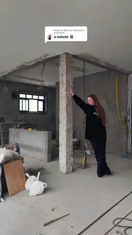 Replying to @Alencar Reinhold ELA TÁ PRONTA!!! 🏛️ derrubamos duas paredes e tinha uma coluna estrutural no meio. Pra ela fazer parte da decoração do apartamento, optamos por deixar ela redonda e bruta, em cimento mesmo. E esse foi o resultado! A obra ainda não está pronta! Falta o chão e acabamentos, mas a coluna está como a gente sempre quis. ♡  #homeimprovement #homerenovation #newhome #reforma 