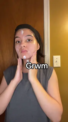 Products used: beauty of joseon sunscreen, essence waterproof mascara, nabi lip liner, @FilipintaBeauty lip gloss, @milk_shake leave in conditioner, &honey hair serum #fyp #foryoupage #tiktok #grwm #morningroutine #longhair #healthyhair #haircare #makeup #longhairgoals #filipintabeauty #essence #milkshakehairofficial #beautyofjoseon 