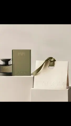Elegant perfume brand identity & packaging design. Merge of luxury, minimal & organic style.  #luxurybrand #designtok #packaingdesign #perfume #branding #brandidentity #investment #logodesign #packaging #graphicdesign #aesthetic 