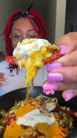 Nachos with the chips on the side 😝 this hit 😮‍💨 ground beef with taco seasoning, shredded cheese, jalapeño nacho cheese, lettuce, onion, tomatoes, sour cream, banana peppers, salsa and pickled jalapeños, #nachos #nachosmukbang #tacos #tacomukbang #asmr  #notalkingmukbang #mukbang #loadednachos #rotel #roteldip 