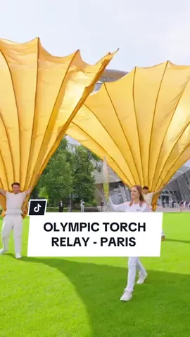 Lors du passage de la Flamme Olympique de Paris 2024 à la Fondation Louis Vuitton et au Jardin d'Acclimatation, les porteurs de la Flamme partagent leurs ressentis d'avoir eu l'opportunité d'être relayeurs.   —  During the passage of the Olympic Flame of Paris 2024 at the Fondation Louis Vuitton and the Jardin d'Acclimatation, the Torch bearers share their feelings about having had the opportunity to be relay runners.   #LVMH  #FondationLouisVuitton #jardindacclimatation #Paris2024 #SportsTikTok #RoadToParis #Olympics  #TorchRelay 