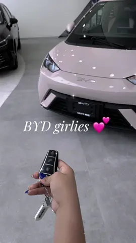 Yo y las BYD Girlies pintando la vida de rosa por toda la ciudad en un DOLPHIN MINI💕 #BYD #BYDGrupoTec #BuildYourDreams #BYDSendero #BYDCumbres #BYDGonzalitos 