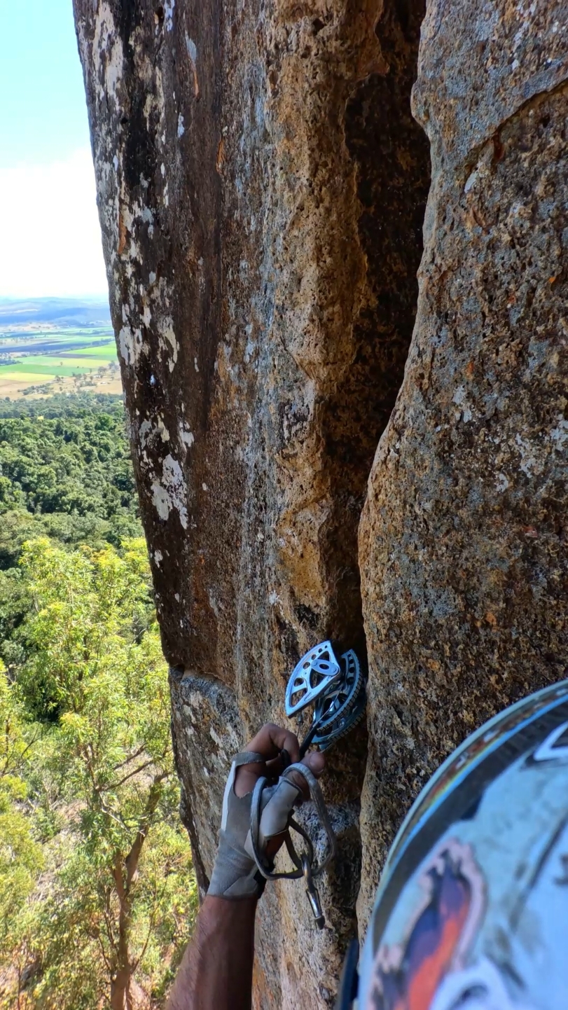 Desperate times, desperate pieces #climbing #tradclimbing #rockclimbing 