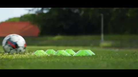 Slow Down skills⚽️🧠football skills #fypシ゚viral #football #skills #typ #fy #footballtiktok #🔥🔥🔥 