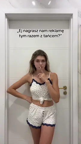 Wy mi robicie tak piękne edity, że sama chciałam spróbować zrobić coś z świetnymi maskami Hair Food od Garnier..   💅🏻 🍌 🍫 Jak mi poszło? Też możesz dołączyć do #HairFoodChallenge w rytm piosenki #HairFoodWoowSong   #Hairfood #Garnier #Haircare #współpraca  Reklama 