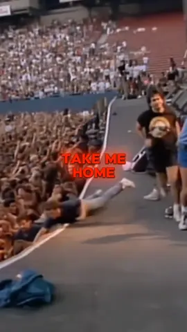 paradise City #paradisecity #gnr #gunsnroses #axlrose #rock #music #song #lyrics #live #liveconcert #fy #fypシ゚viral #fypage 